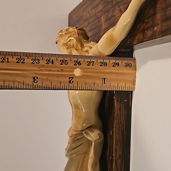 Vintage Cast Metal & Wood Crucifix Holy Spiritual Religious Cross - Picture 5 of 16